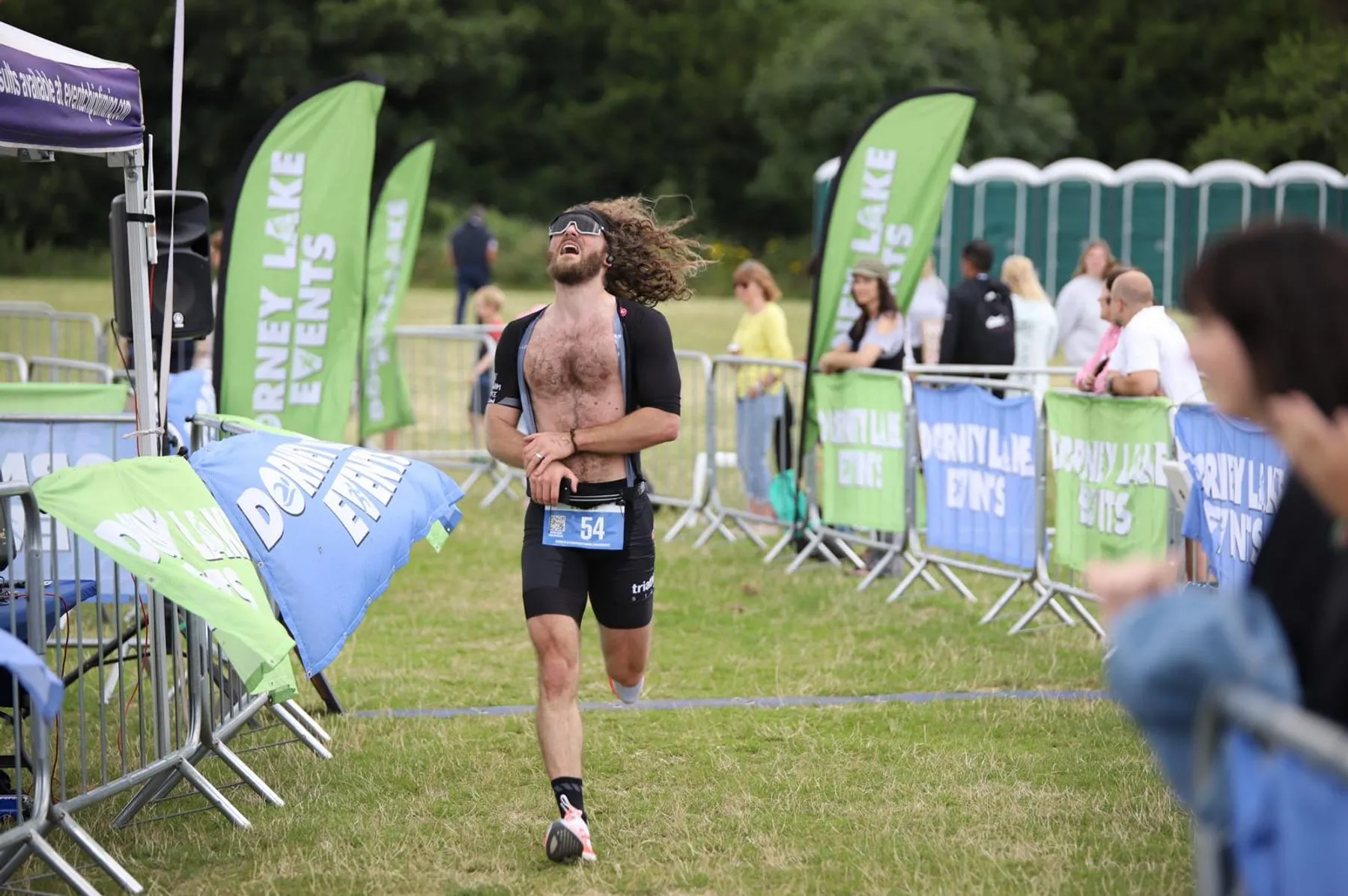 Théo à l’arrivée du triathlon de Dorney